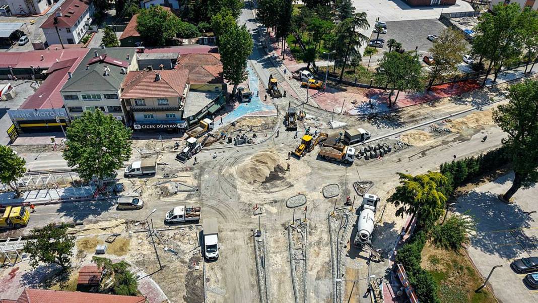 19,5 kilometrelik metrobüs hattında altyapı yenileniyor! Sakarya'da metrobüs projesinde sona doğru... 6